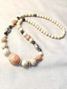 Refreshing Peach, Cream ~~~ 12 in NECKLACE ~~~